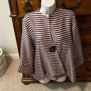 XL, IC Brand gold w/black stripe asymmetrical jacket, wide sleeves, no collar